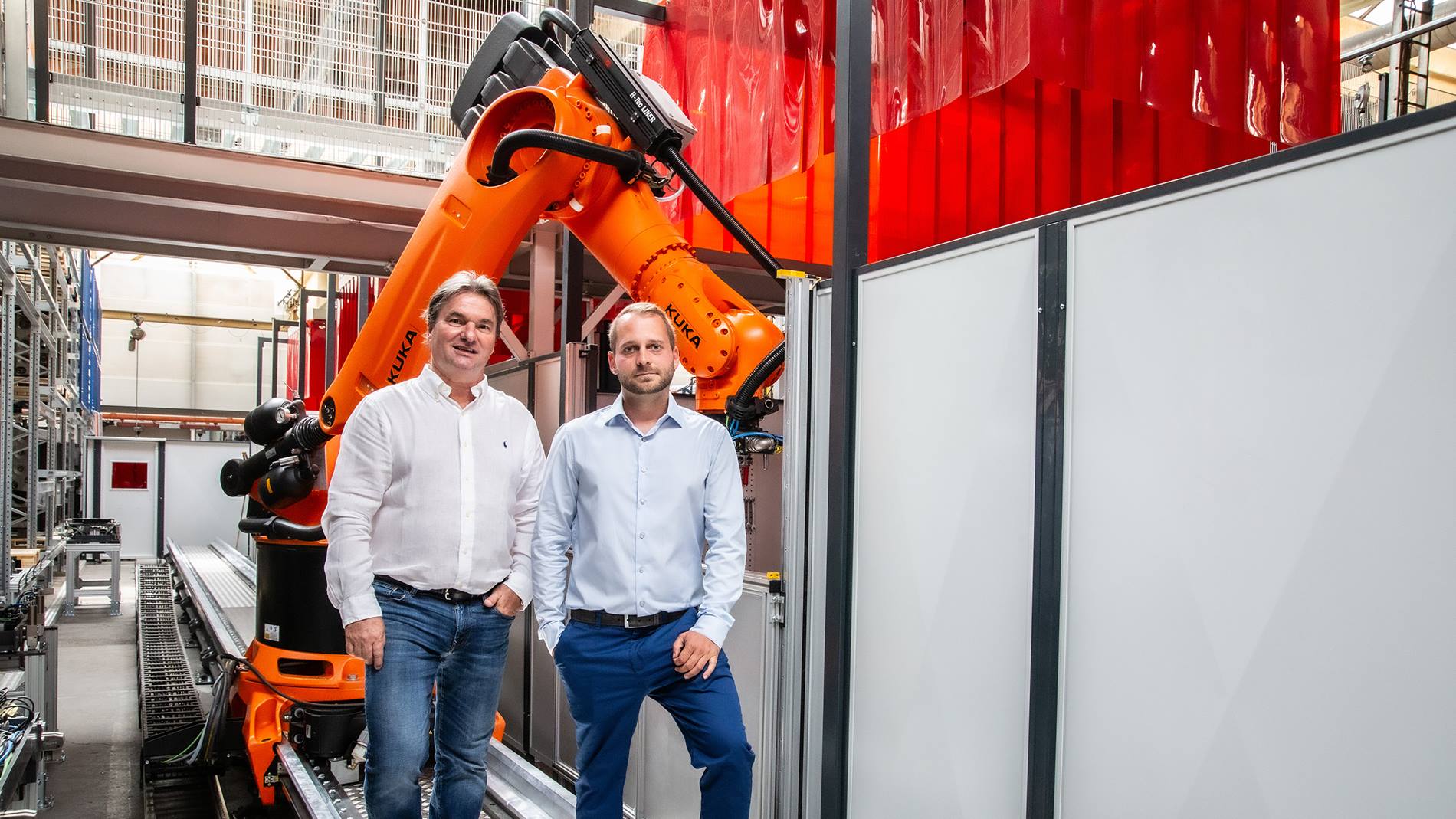 In partnerschaftlicher Zusammenarbeit modernste Schweißautomatisierung realisiert: Andreas Stremitzer (ism-technic) und Patrick Heitzinger (Windhager)