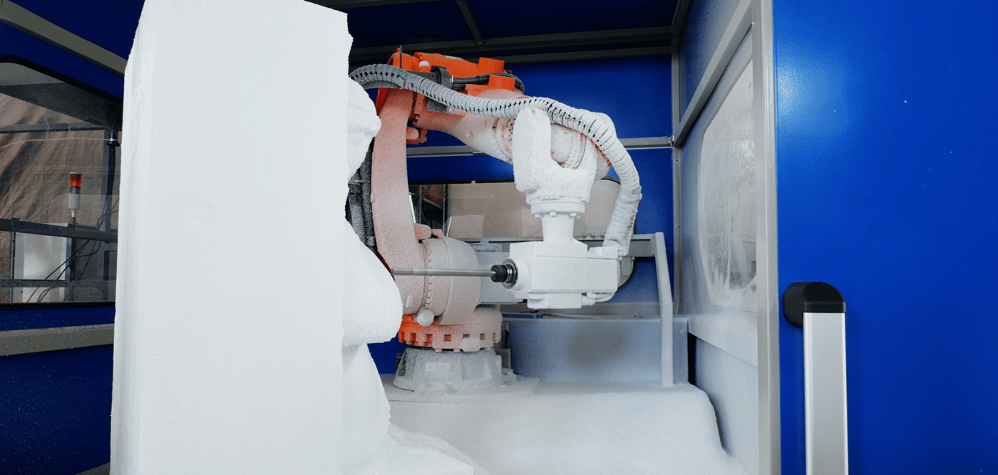 Robot KUKA integrato in un impianto Clor Industry per applicazioni industriali complesse