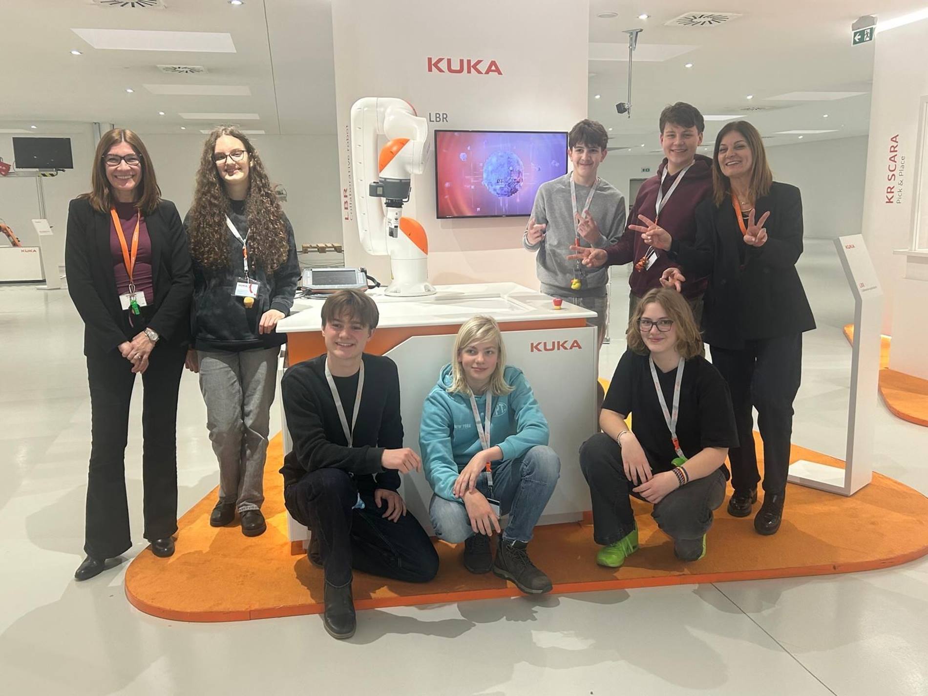 Agata Allegra e studenti