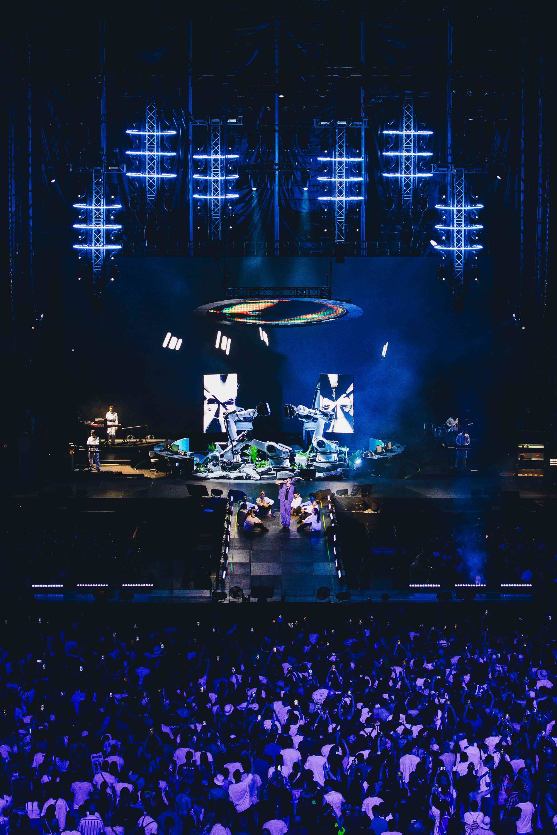 KUKA and Ombra Behind Marracash