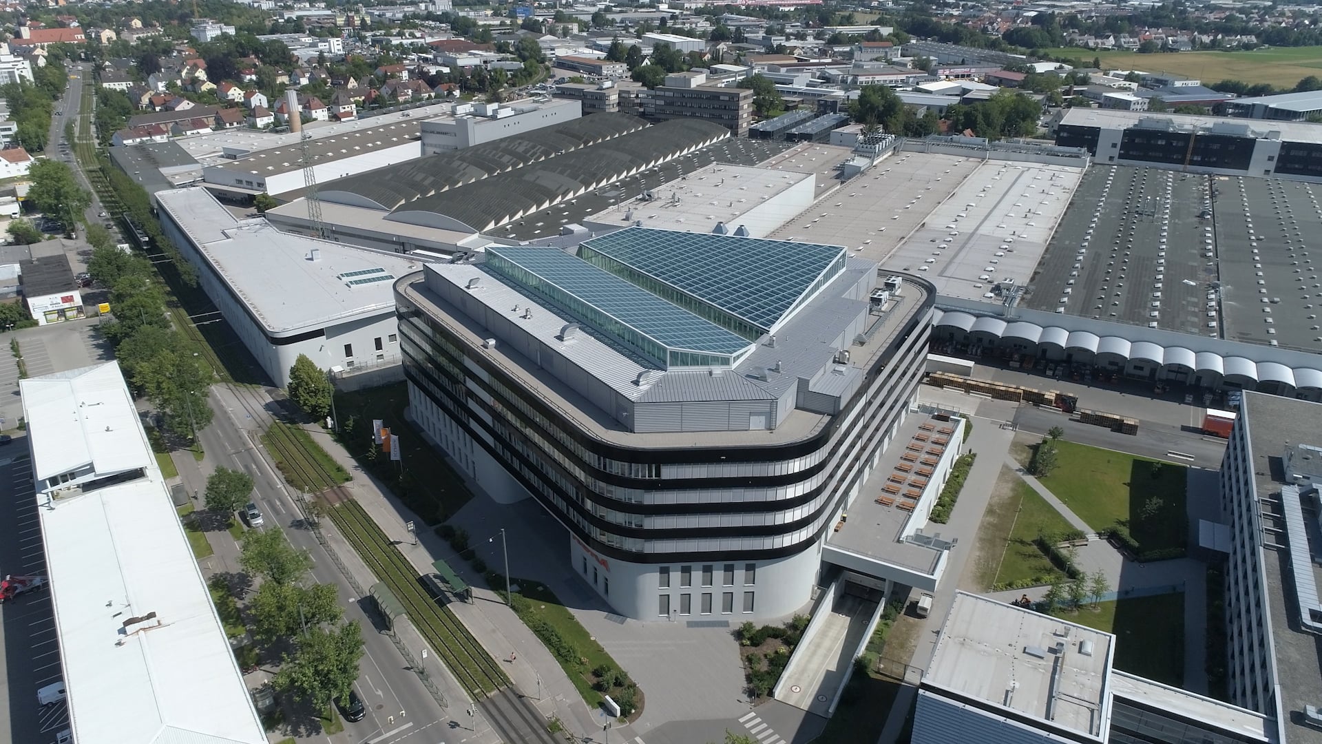 Das Unternehmen KUKA - ETZ Luftaufnahme