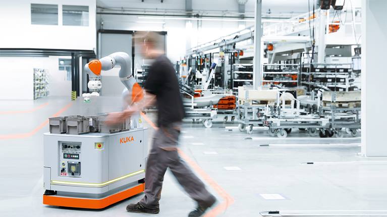 Installation, Inbetriebnahme & Programmierung von Roboteranlagen - KUKA