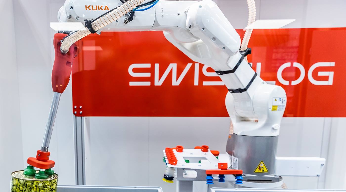 AI in robotics: from robot simulation to grip quality | KUKA Global