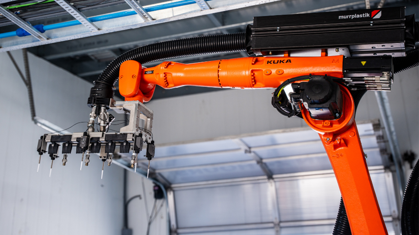 KUKA Robot with carwash tooling