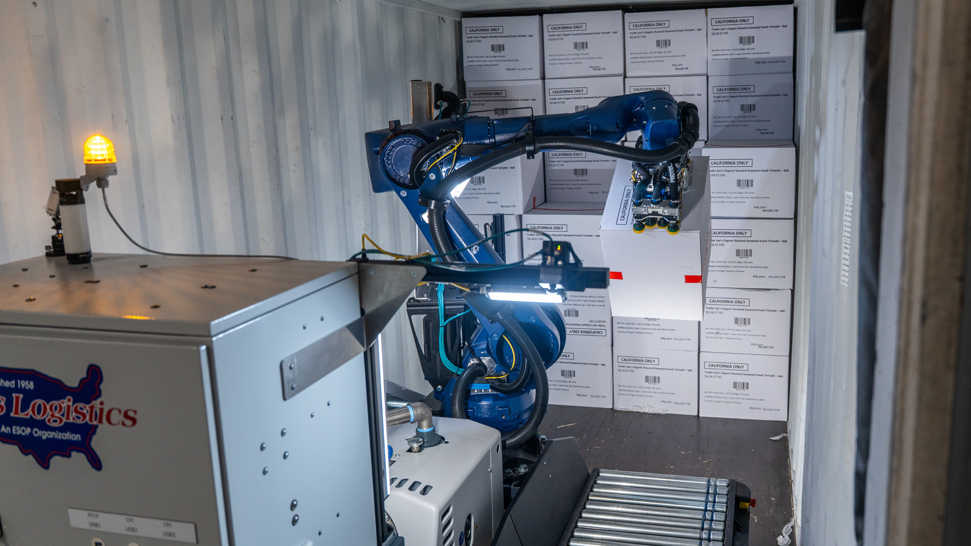 Contoro Robotics uses a KR IONTEC robot to unload cases