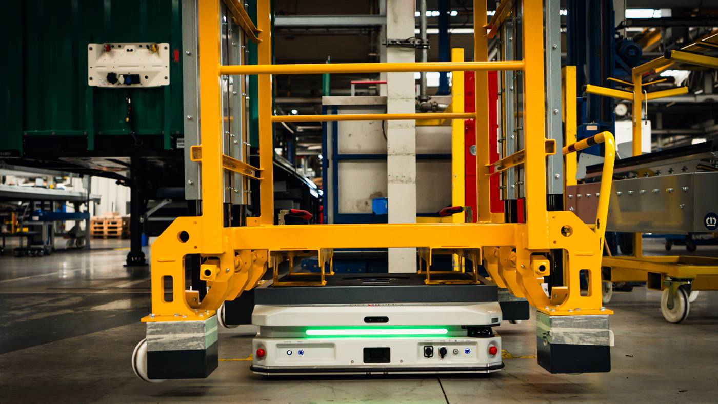 Los robots móviles autónomos optimizan el flujo de material en ...