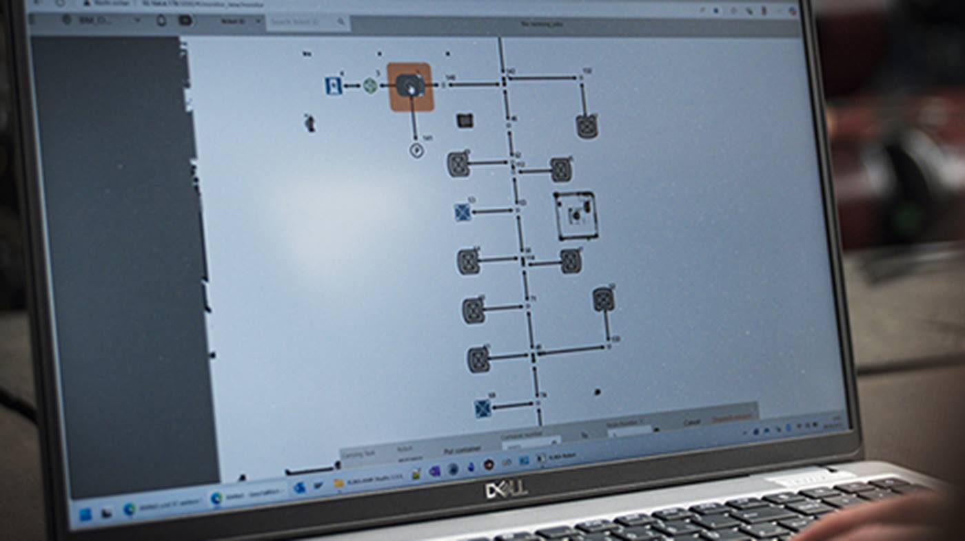 KUKAs AMR-Flottenmanagement ist kompatibel mit den gängigen Leitsteuerungen.
