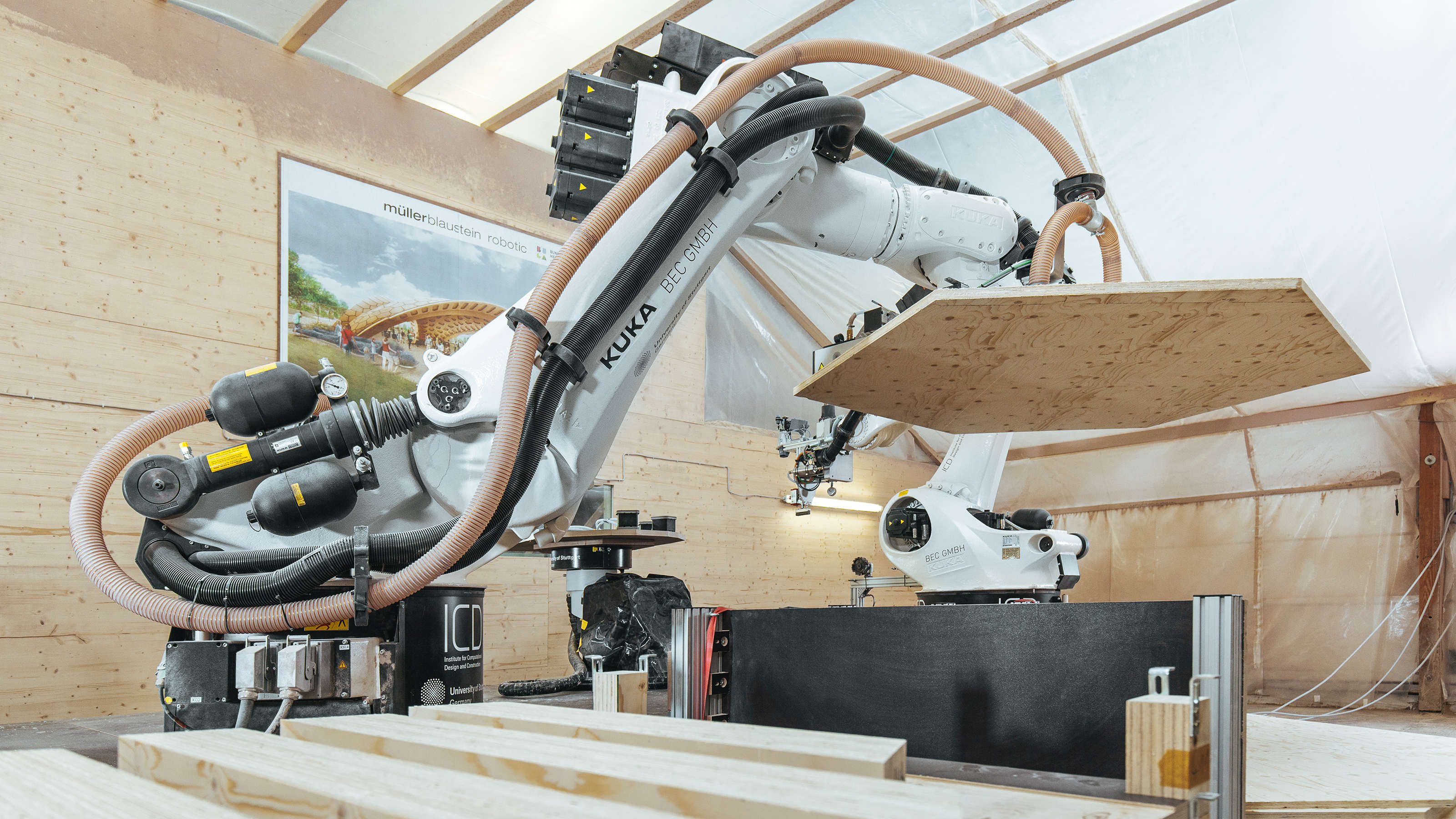 Kuka 機器人在建築行業實現機器人製造 Kuka Ag