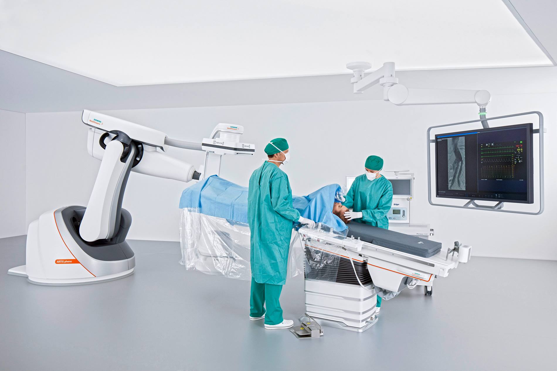 Das roboterbasierte Angiographiesystem Artis pheno von Siemens Healthcare vereinfacht Operationen