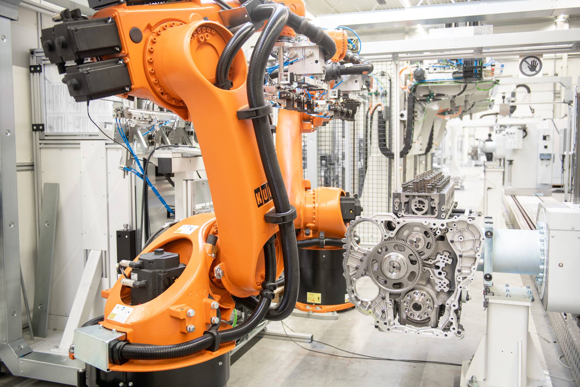 Engine block assembly line for Scania's trucks of tomorrow_1