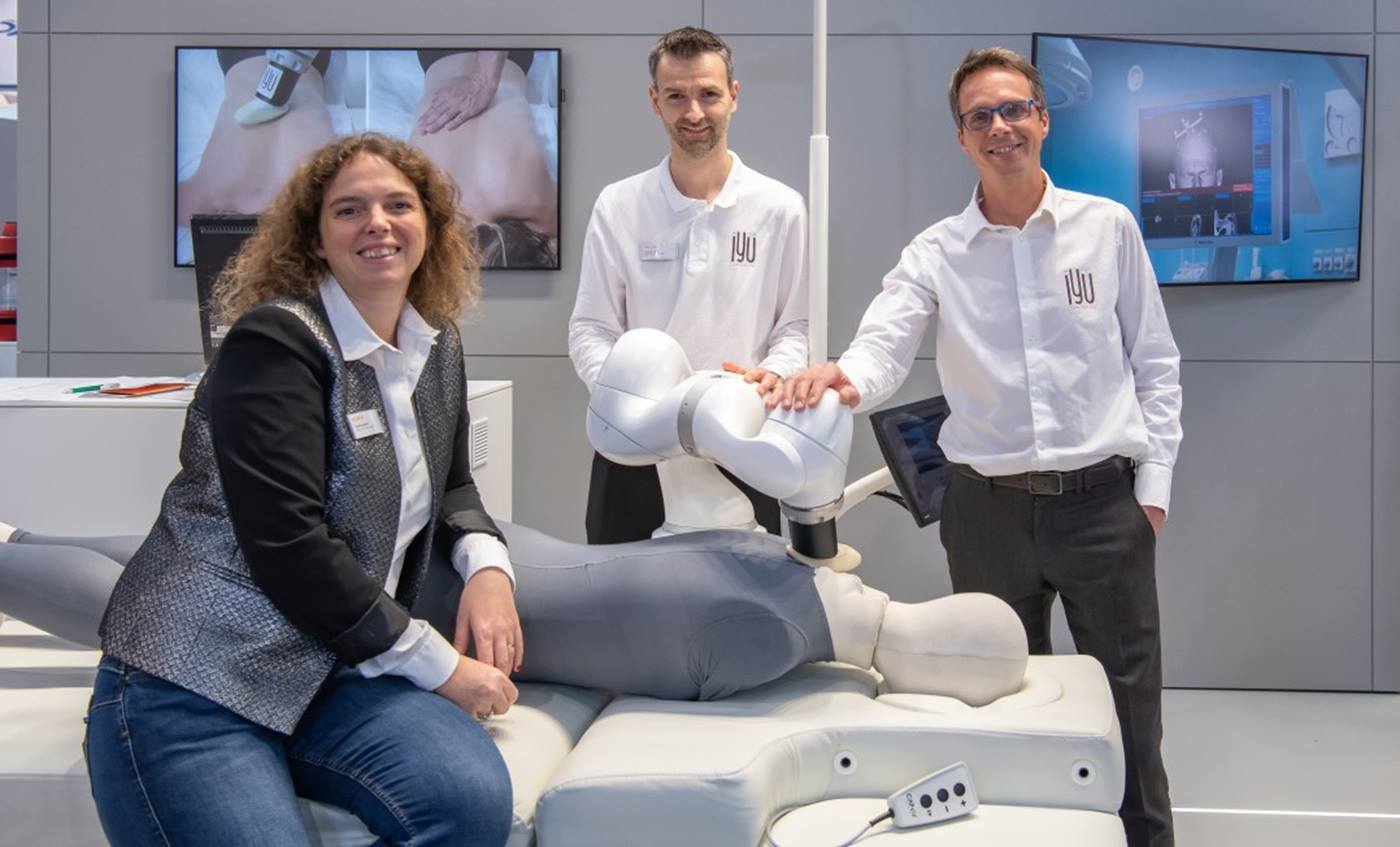 Das iYU Pro Team auf der MEDICA