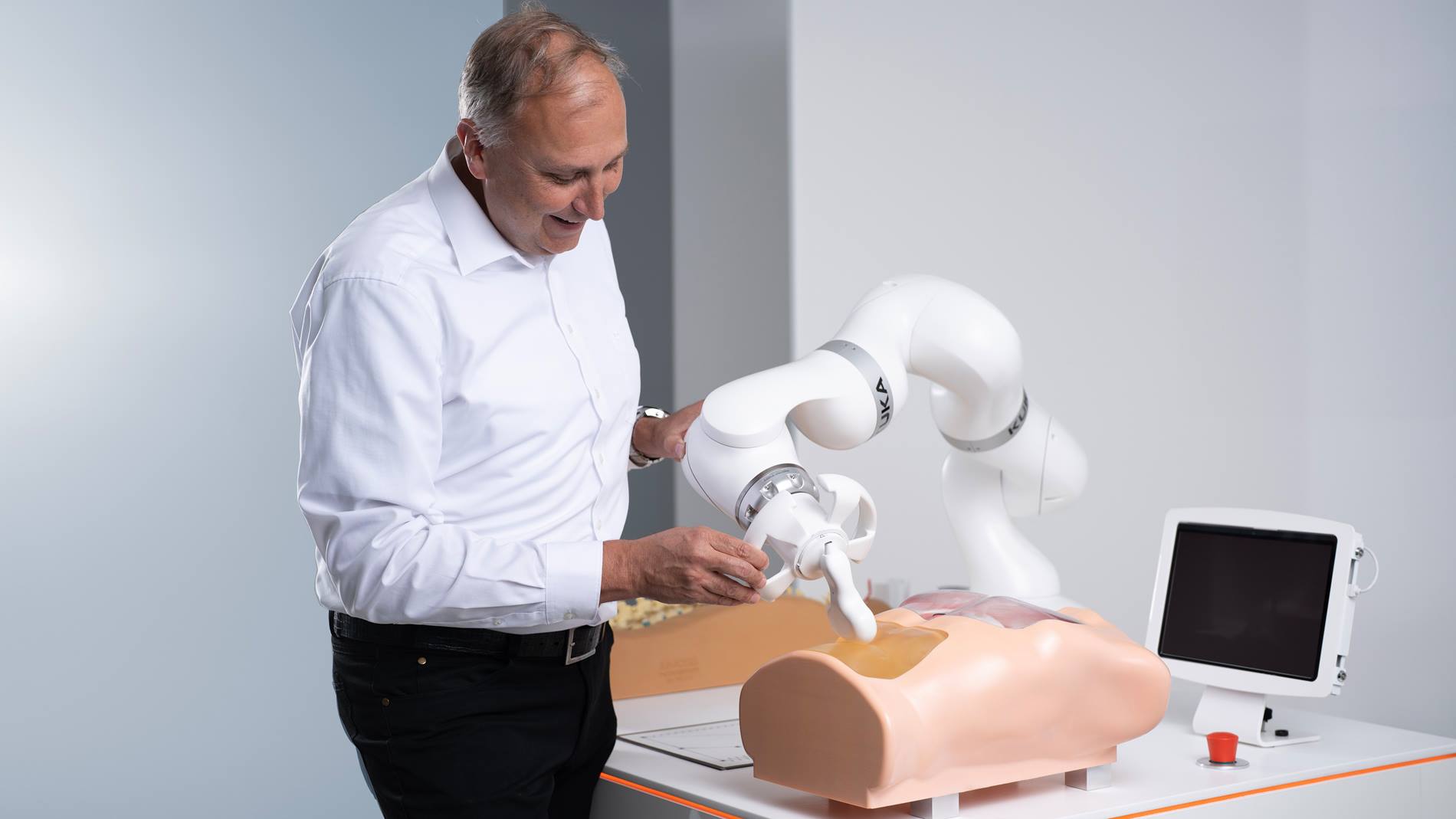 In der LBR Med Medical Robotics Feature Demo können Sie selbst Hand anlegen.