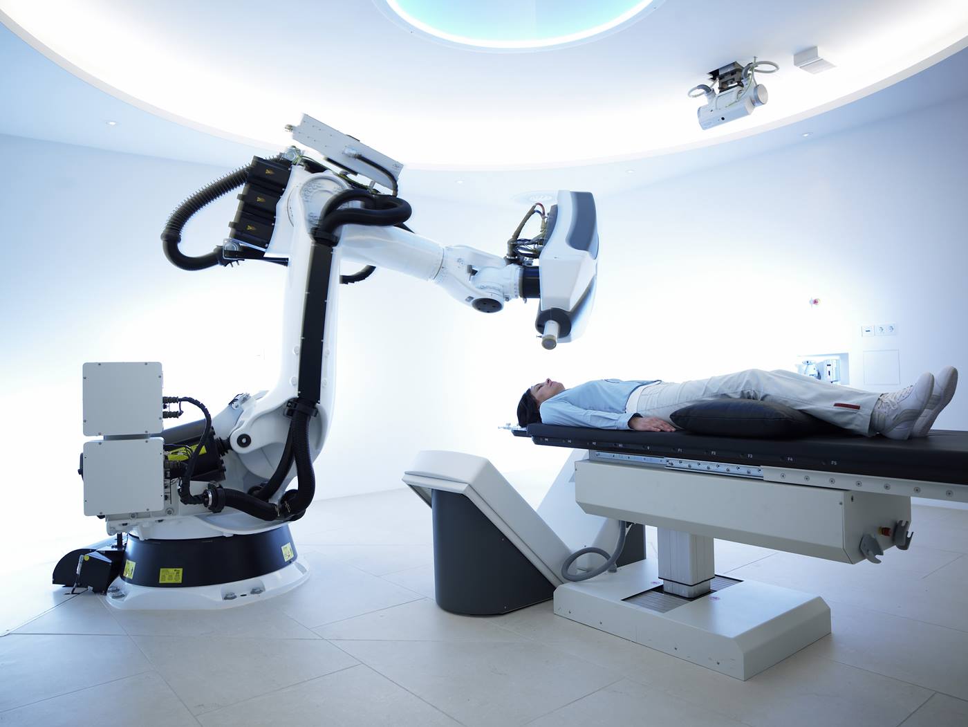 KUKA@CyberKnife