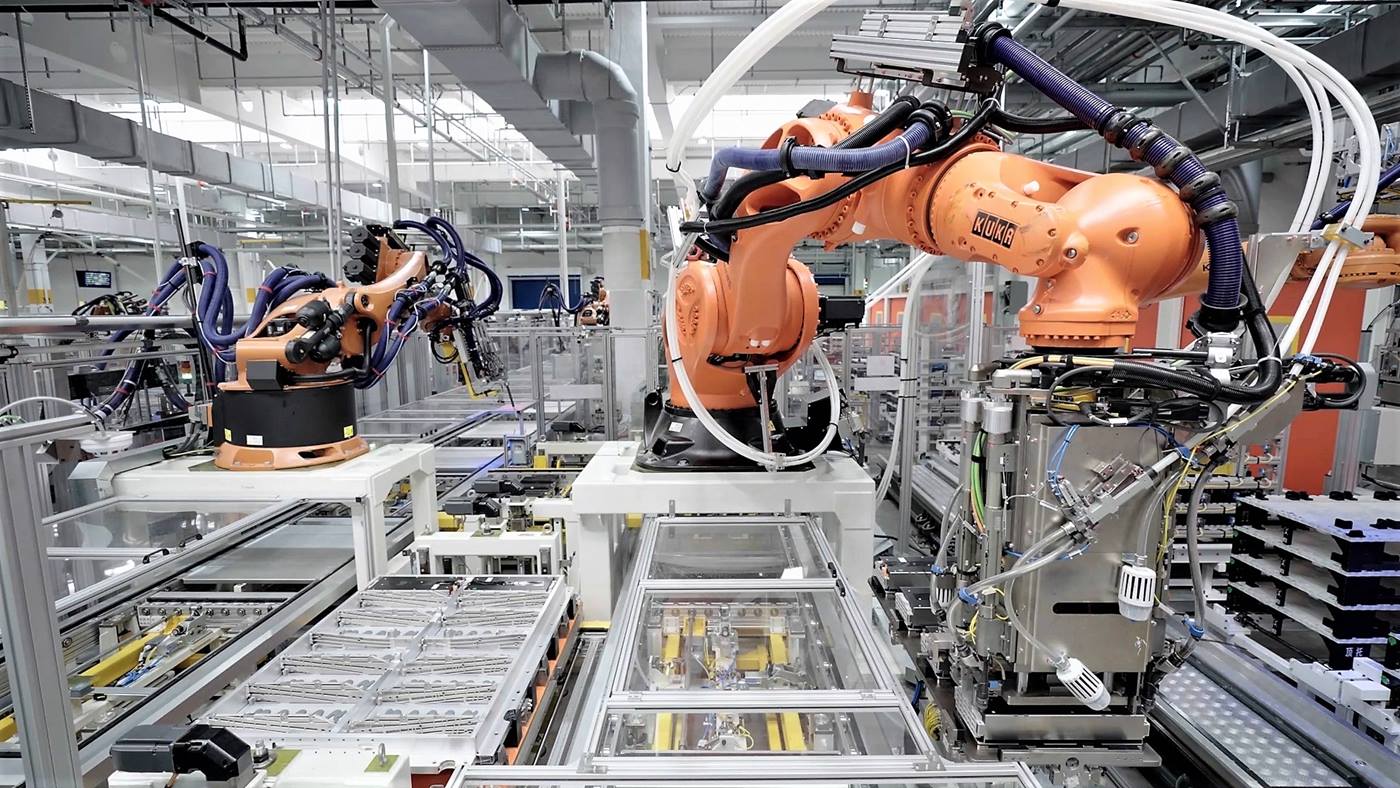 KUKA robots at FAW-Volkswagen in Foshan China