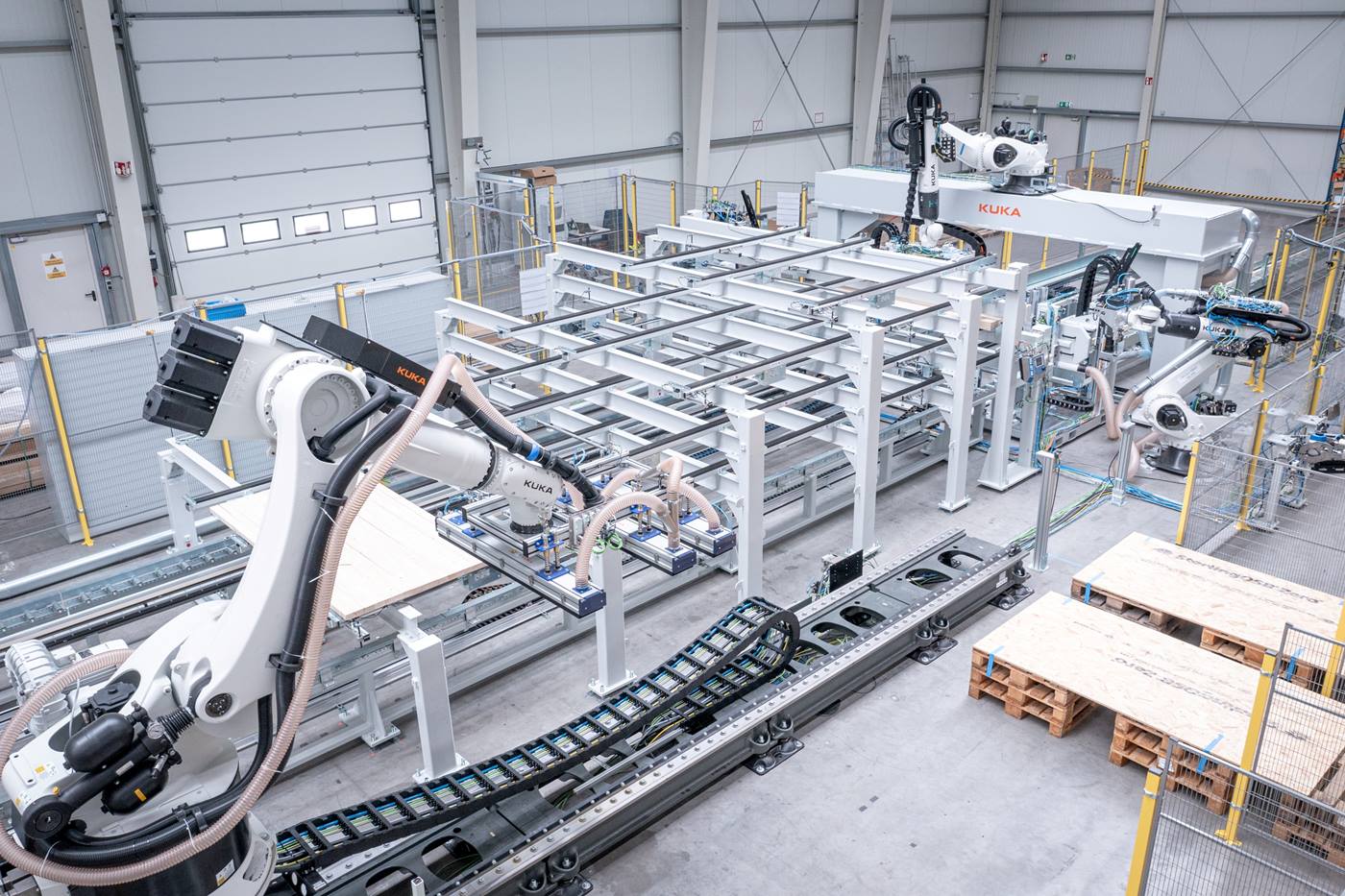 KUKA Systems automatisierter Hausbau