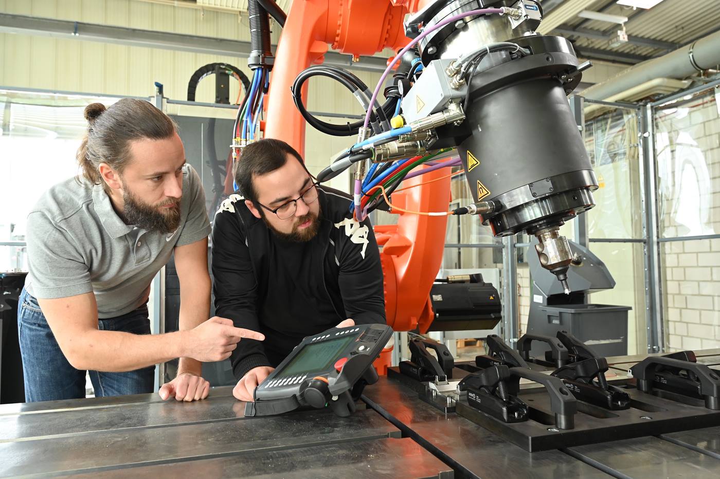 Mit der neuen Anlage setzt die Hochschule gezielt auf eine industrielle Plattform statt auf eine klassische Laborlösung.