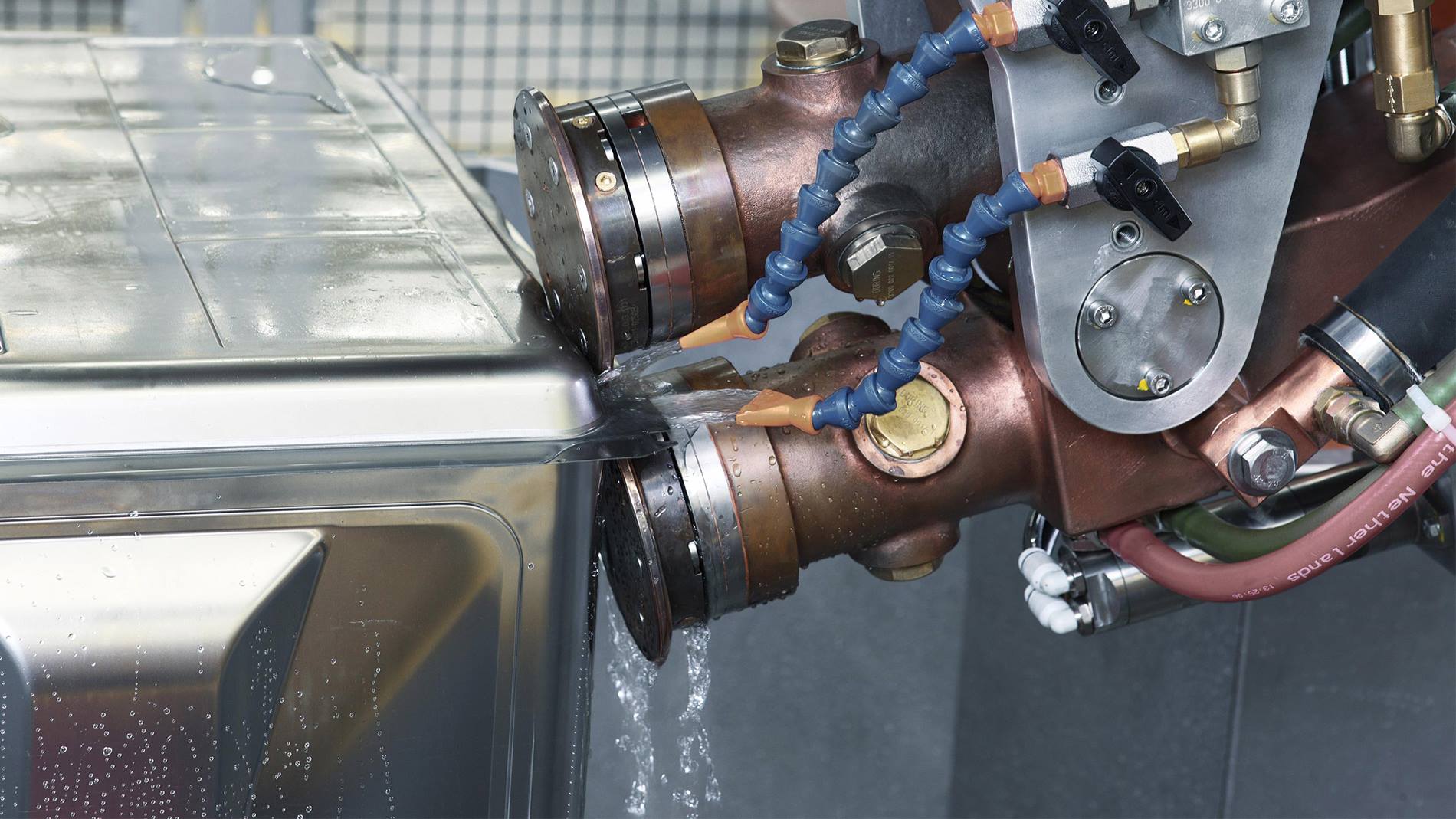 Roller seam welding KUKA AG