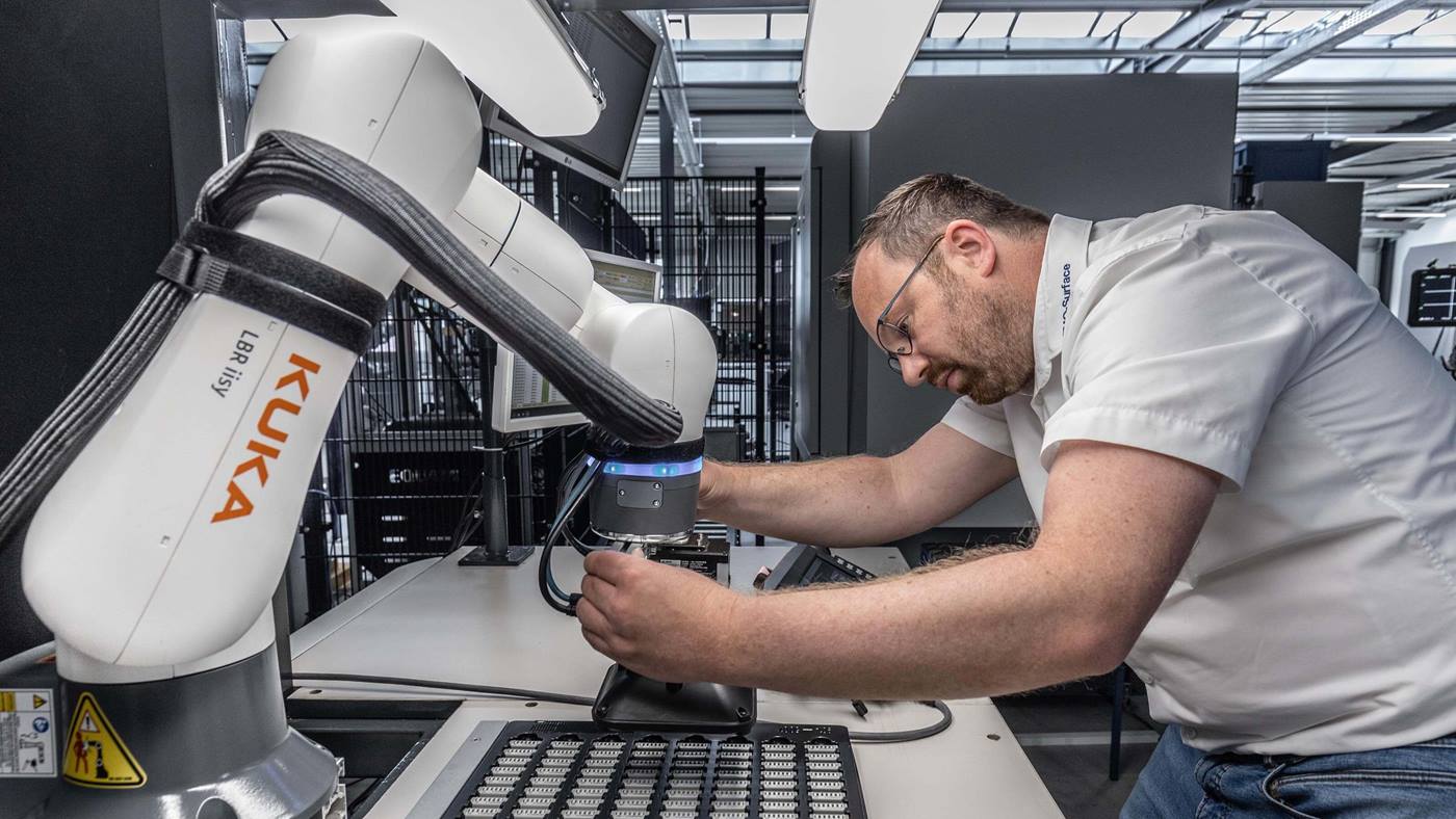 LBR iisy Cobot 3 kg Teaching by hand