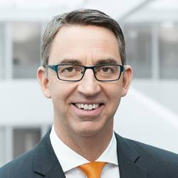 Dr. Till Reuter ist CEO der KUKA AG.